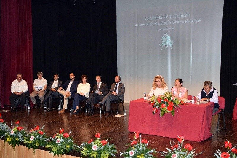 Instalacao Orgaos Autarquicos Santiago do Cacem 2017 foto CMSC 13