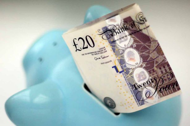 Finalment es posa en marxa el programa 'Ajuda a estalviar' per donar a les persones amb ingressos baixos un augment de 1.200 lliures esterlines: com funciona