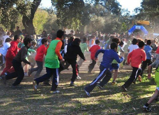Desporto Escolar leva centenas de jovens a correr na Mata da Machada