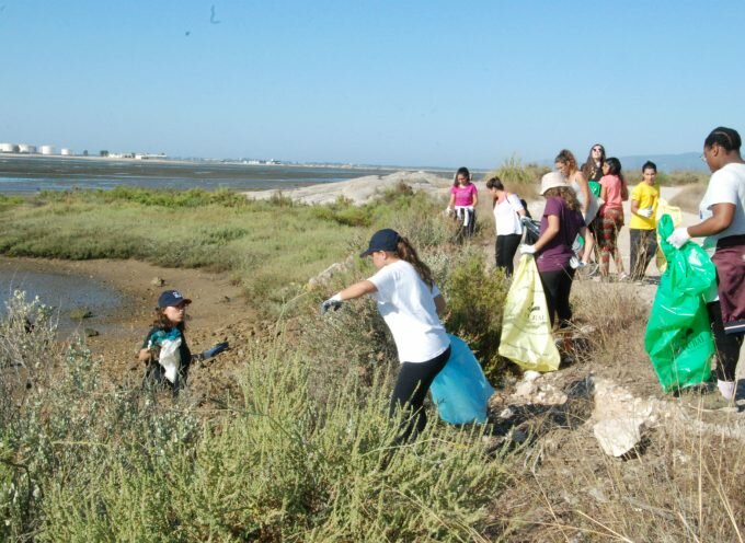 Caloiros do IPS retiram mais de 2 toneladas de lixo do estuário do Sado