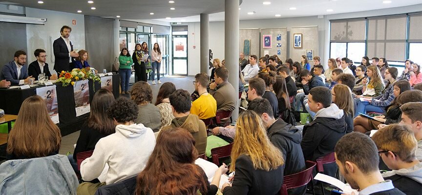 Parlamento dos Jovens: distrital – sessão de abertura sob o tema “Alterações Climáticas – Reverter o Aquecimento Global”