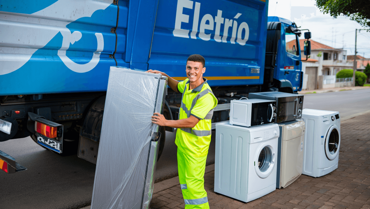
    Mais de 600 toneladas de equipamentos recolhidas em 2025 pelo porta-a-porta do Electrão          