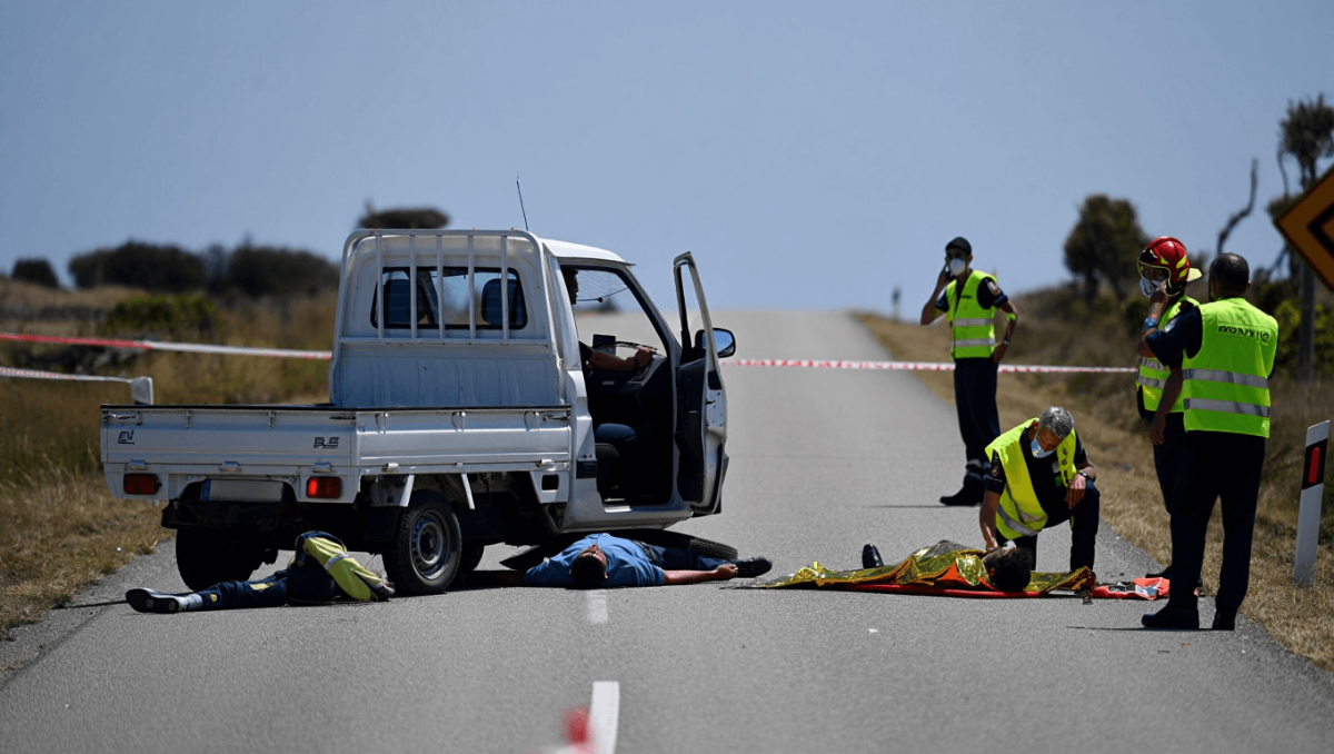 
                                Dois mortos em atropelamento por carrinha sem condutor na Pampilhosa da Serra
                            