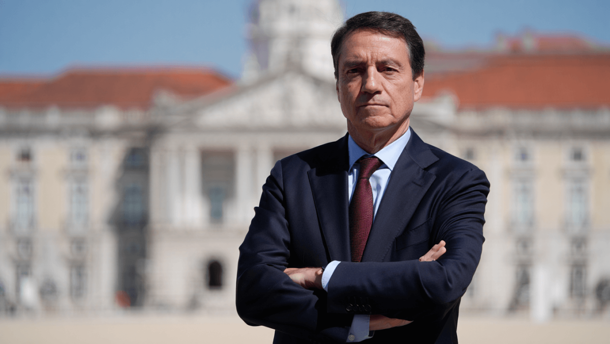 Continuar a ser Seguro: campanha tenta evitar "armadilhas" e apontar ao centro 