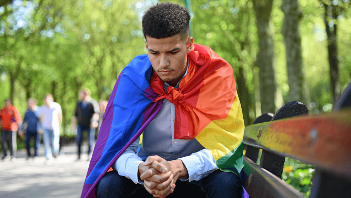 O peso da invisibilidade: Saúde mental da população LGBTQIA+