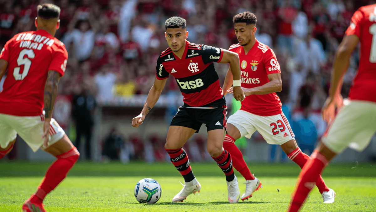 Desporto
                        
                        
                            Análise
                        
                    
                                            
                            
                                há 20 minutos
                            
                        
                                    
                'Besta negra' do Benfica apareceu em Leiria e deu-se pelo nome de Zalazar