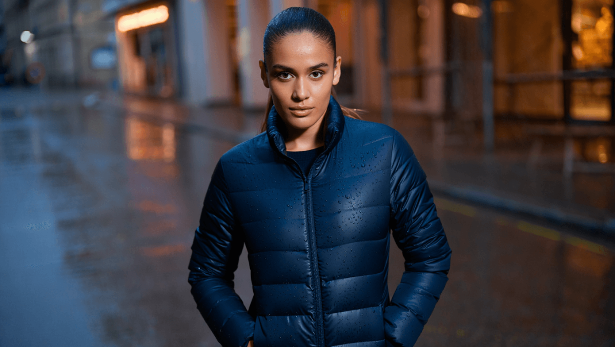 Casaco 20€ protege do frio e da chuva: oferta para enfrentar o mau tempo