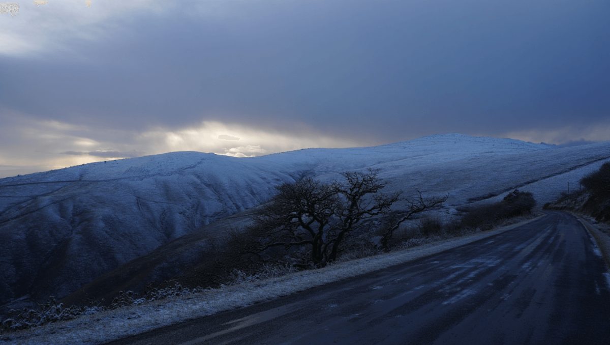 Massa de ar frio polar está a chegar a Portugal. Traz descida acentuada de temperaturas e possibilidade de queda de neve