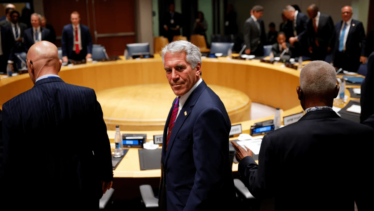 IA consegue criar "em segundos" imagens falsas de Epstein com líderes