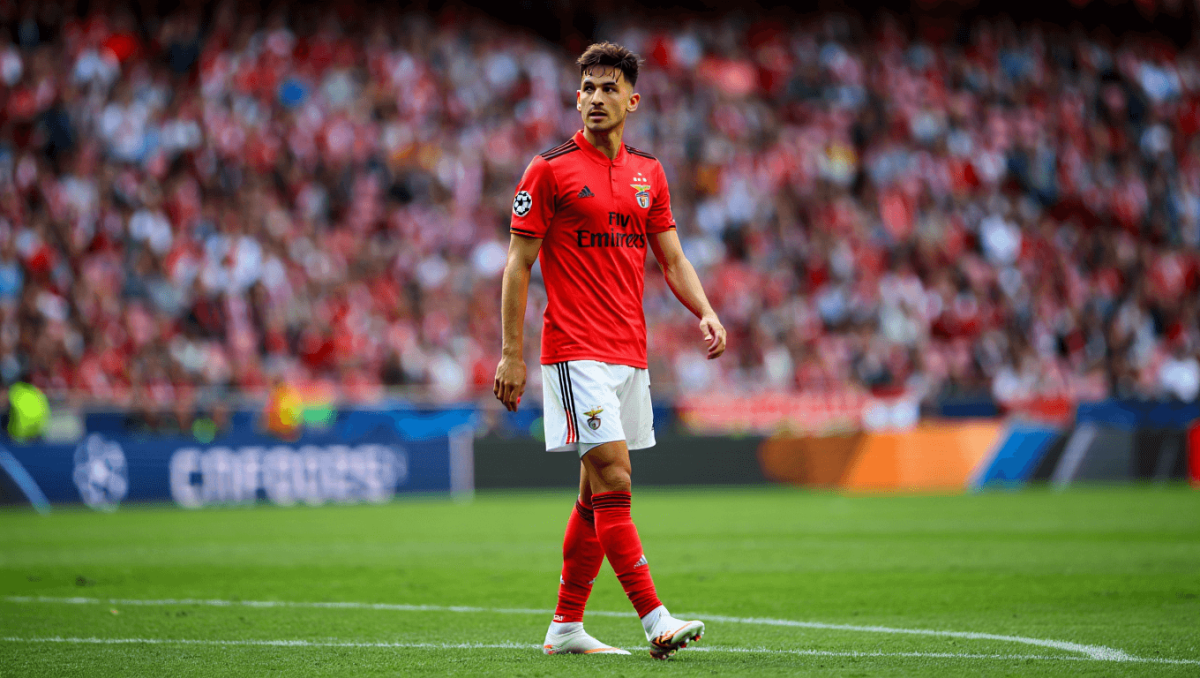 Lá fora: Castigo de Prestianni faz manchete em Espanha... e Inglaterra