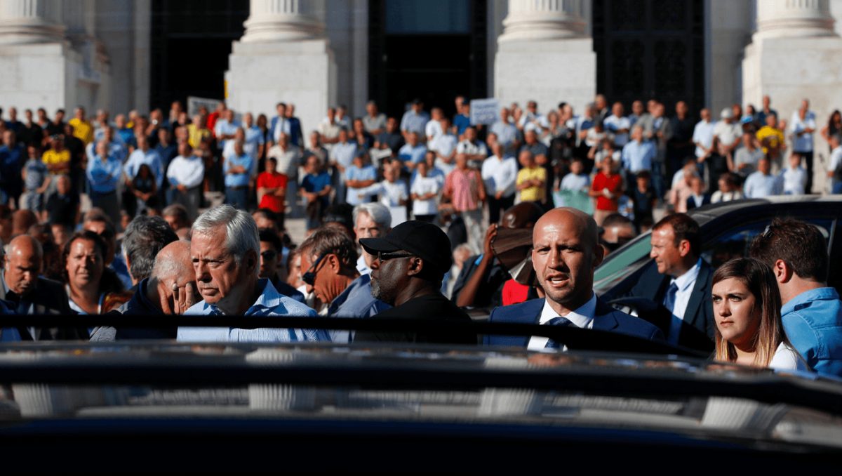 Despedir funcionários públicos? Sim