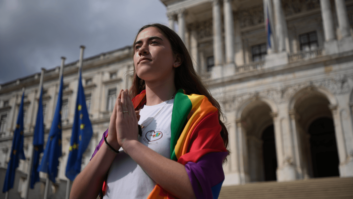 
                                Organizações europeias alertam para ataque a direitos trans e intersexo em Portugal
                            
