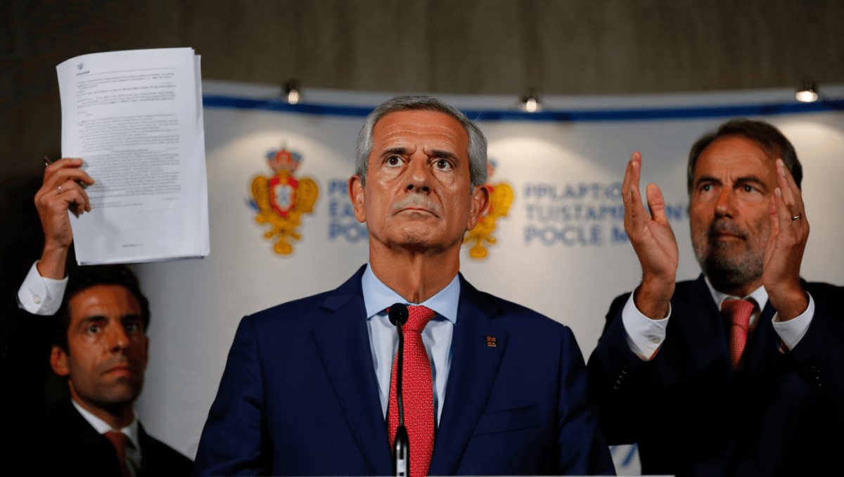 Seguro faz primeiro reparo: promulga Fundo dos Transportes, mas pede meios financeiros para os municípios