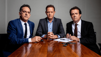 Guerra, alfinetadas e esquadras: a análise semanal de Ricardo Araújo Pereira, Pedro Mexia e João Miguel Tavares