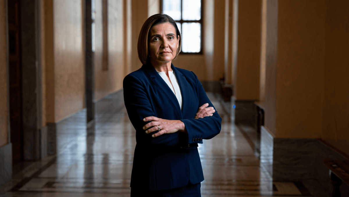 Ministra do Trabalho anuncia consenso em “mais de três dezenas” de artigos da lei laboral