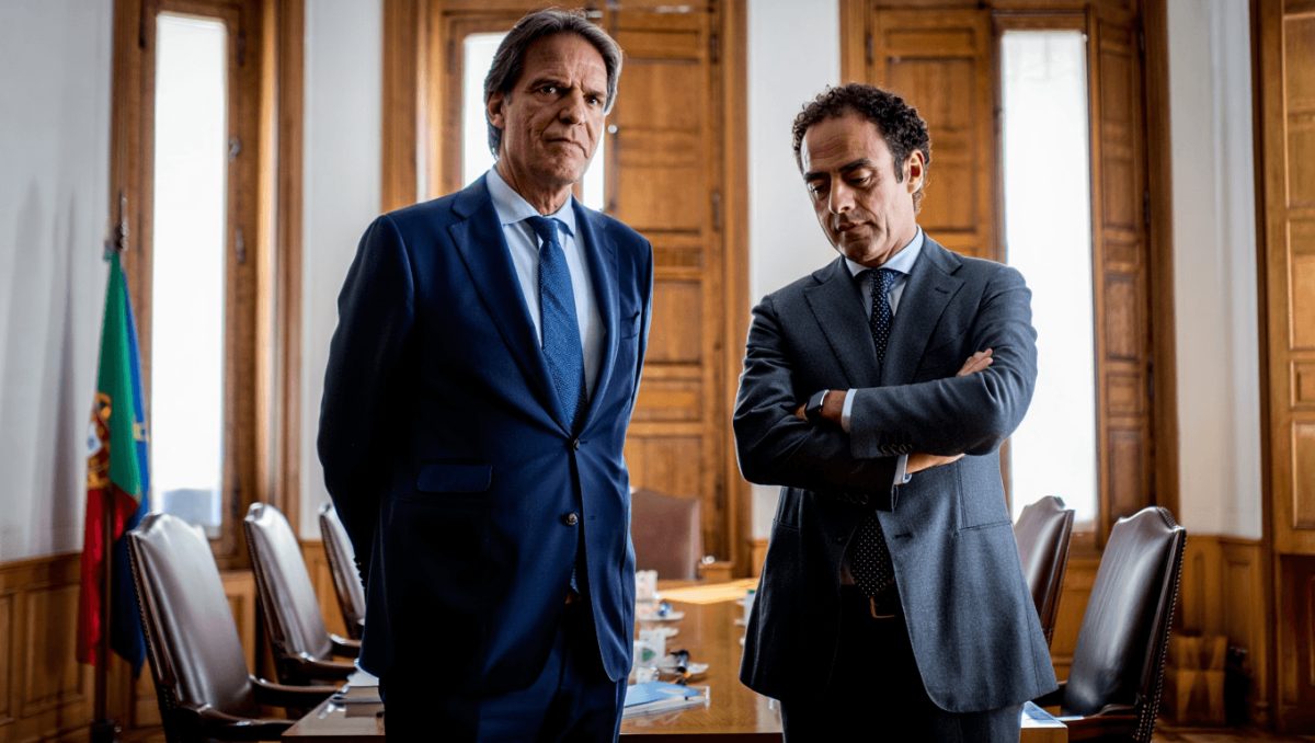 Montenegro e Carneiro reuniram-se para debater órgãos externos do Parlamento: “conversa franca mas não conclusiva”, diz líder do PS