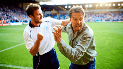 Soco de jogador a adepto em pleno relvado deixa Inglaterra em choque