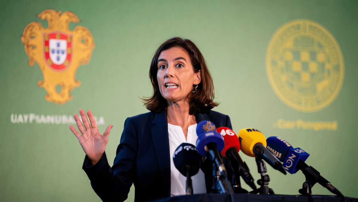 
                                Ministra da Saúde diz que SNS nunca deu resposta tão intensa como agora
                            
