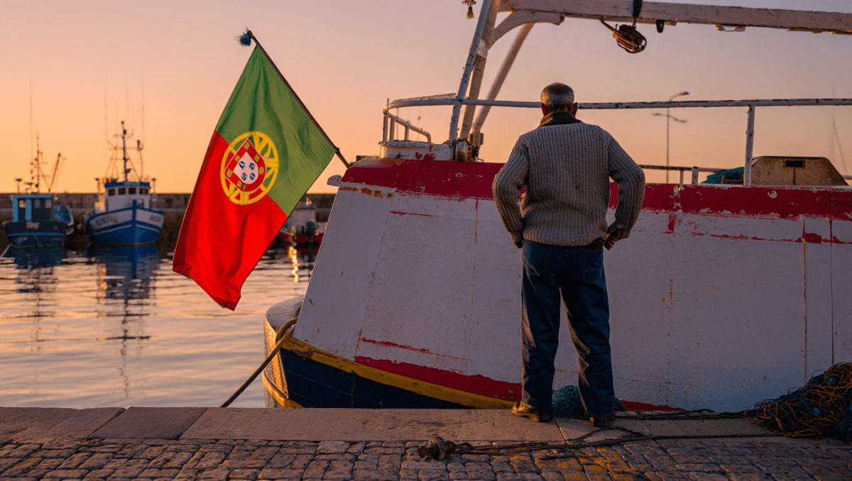 
    Apenas 58 dos 511 apoios aprovados às pescas já foram pagos — Governo transferiu 319.000 euros dos 3,5 milhões disponibilizados          