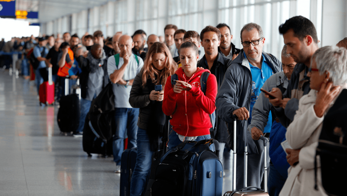 Controlo de fronteiras ultrapassou duas horas no aeroporto do Porto