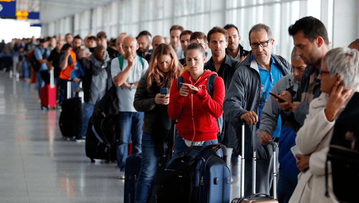 Controlo de fronteiras ultrapassou duas horas no aeroporto do Porto