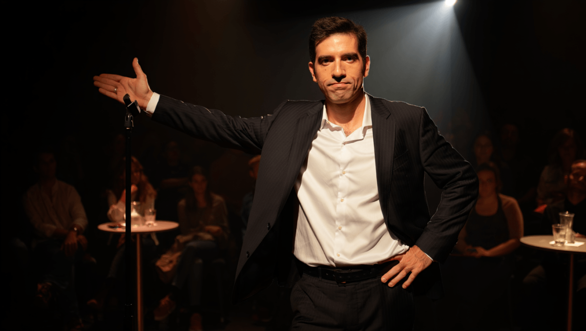 André de Freitas no stand-up troca palcos: sucesso em Portugal, silêncio nos EUA