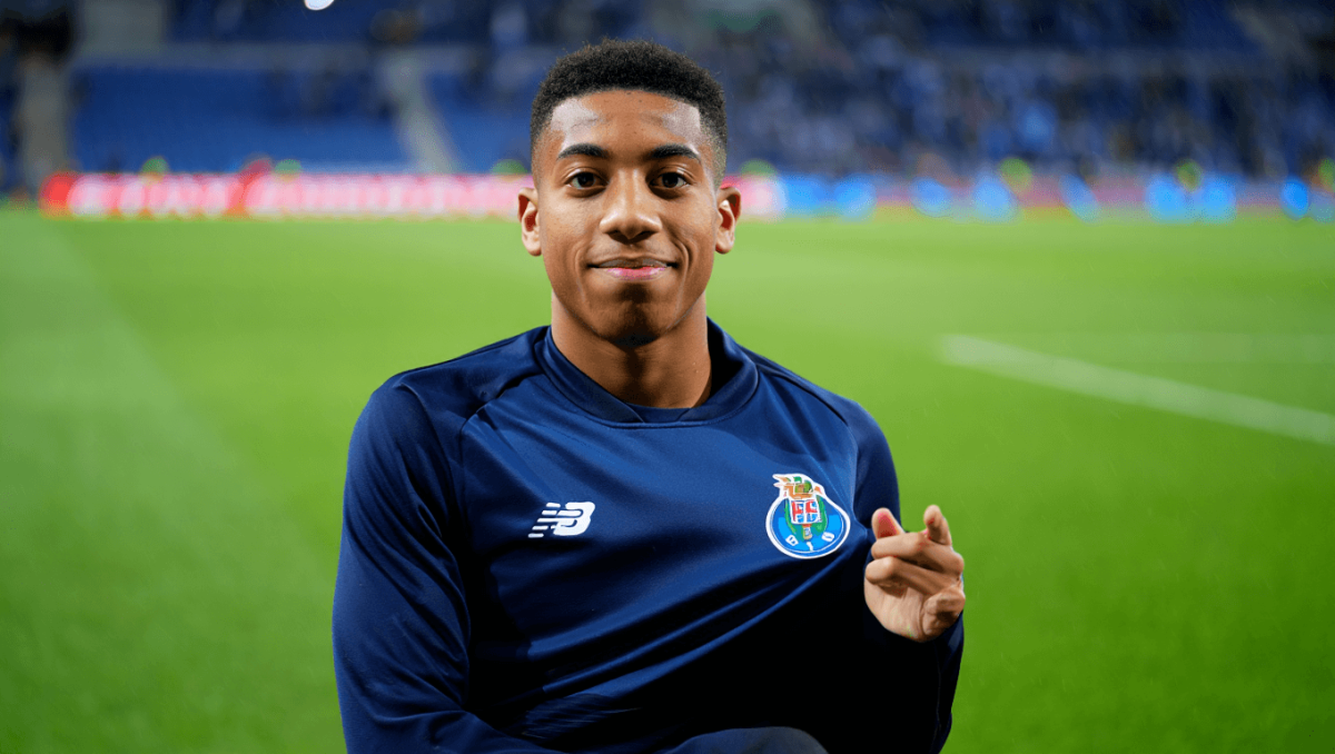 Oficial: Bernardo Lima, campeão mundial de sub-17, renova com o FC Porto