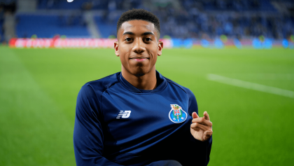 Oficial: Bernardo Lima, campeão mundial de sub-17, renova com o FC Porto