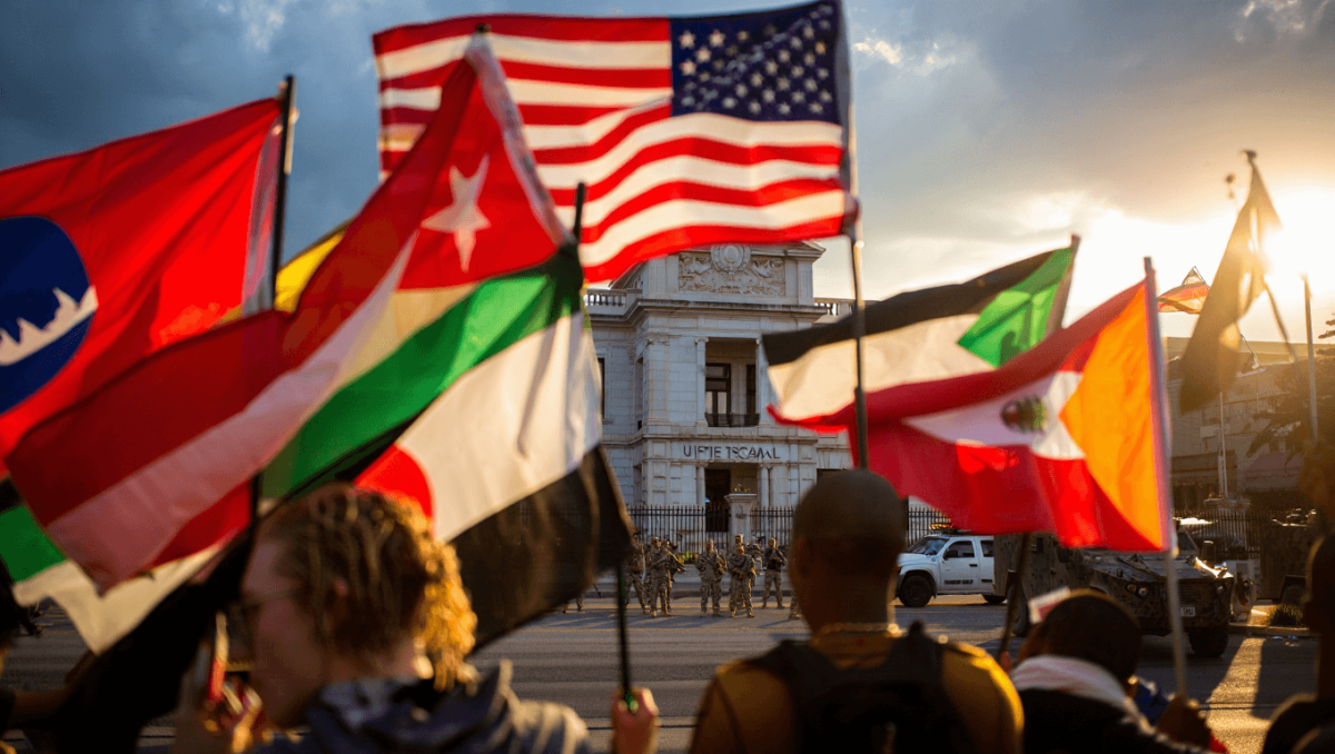 Os Estados Unidos desafiados pelos inimigos e ignorados pelos amigos