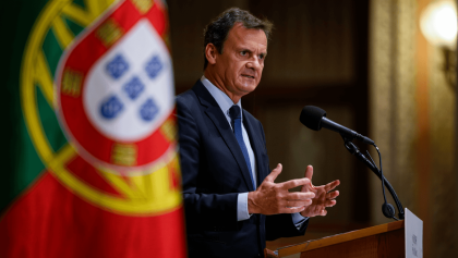 PS não apresenta para já proposta de revisão constitucional, fica à espera do PSD