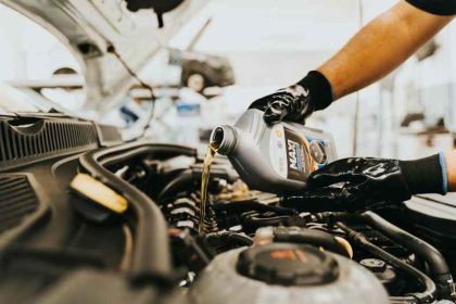 Com que frequência trocar o óleo do motor e por que não convém adiar a troca? Distrito Online