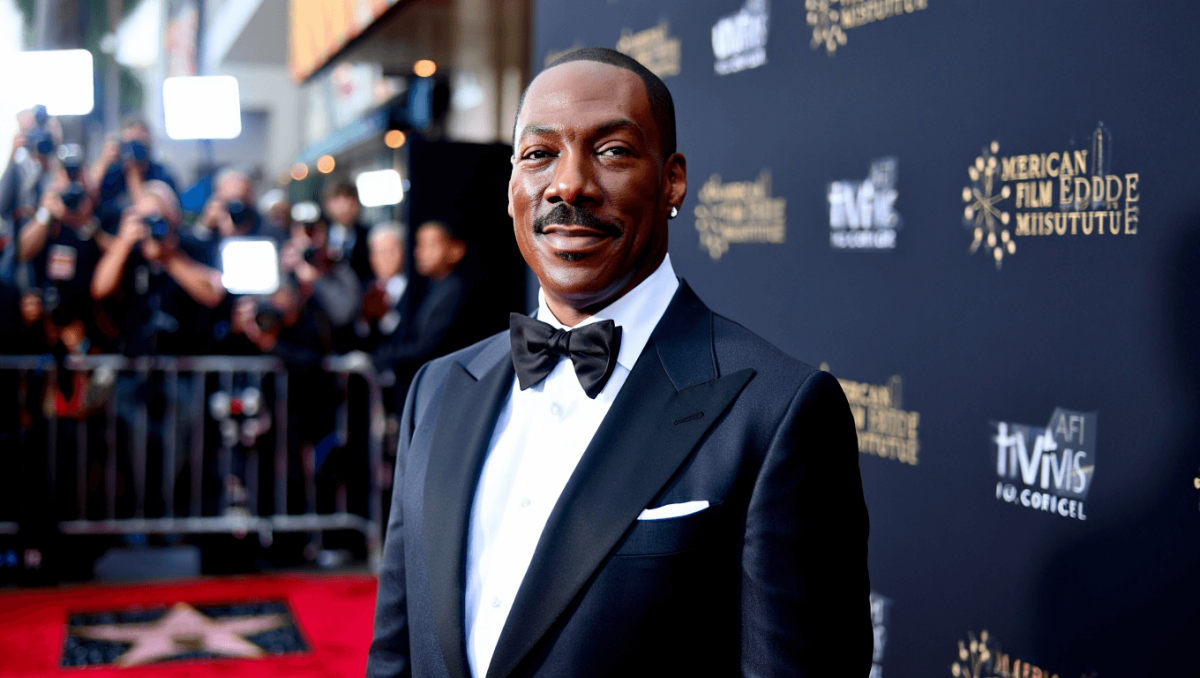 Eddie Murphy recebe tributo histórico em Hollywood: show já disponível na Netflix