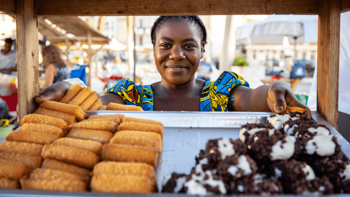 Cabo Verde: pães de coco e donetes viram fonte de renda para empreendedora