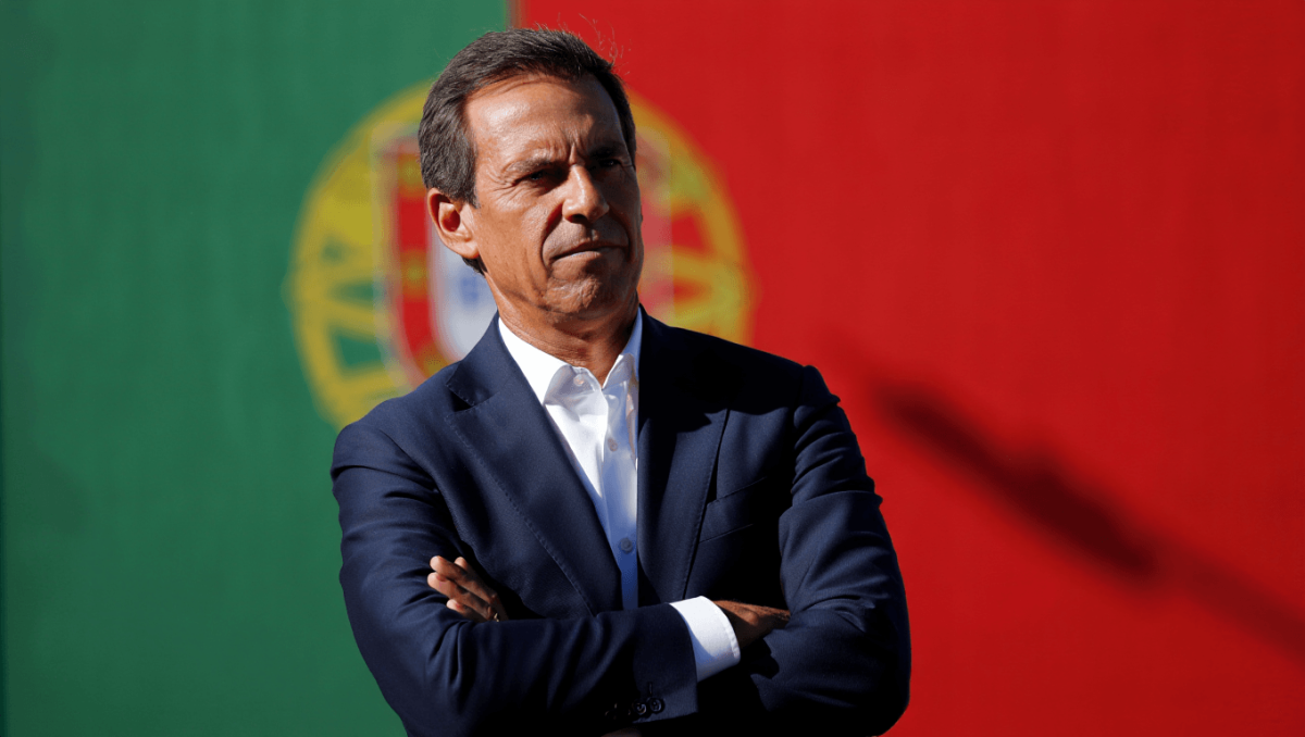Líder do PS considera "ridículas" insinuações de Montenegro sobre coligação entre socialistas e Chega