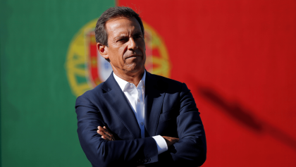 Líder do PS considera "ridículas" insinuações de Montenegro sobre coligação entre socialistas e Chega