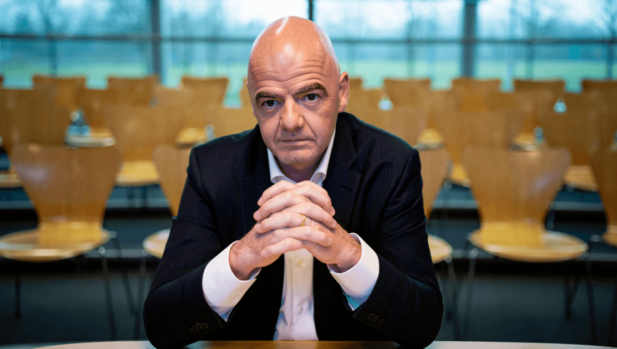 A Europa do futebol parou o delírio de Infantino, agora sob ameaça de expulsão