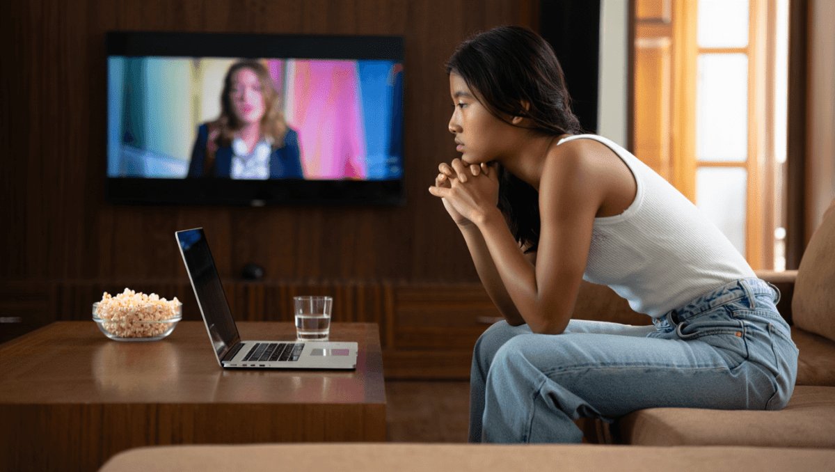 Séries no streaming em agosto: estreias imperdíveis para as férias