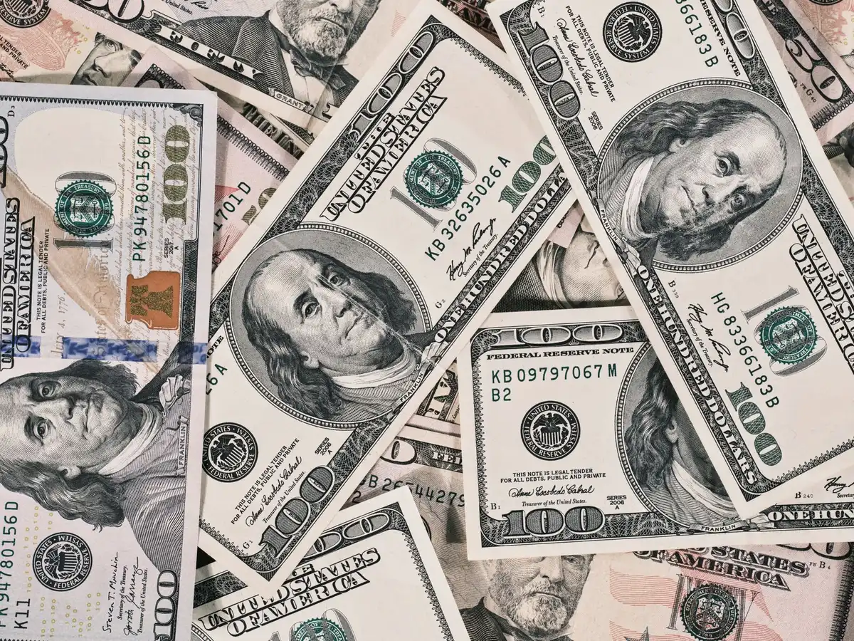 Representação simbólica de investimento financeiro e capitalização
