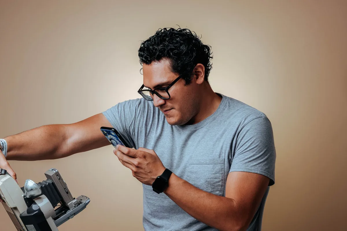&Oacute;culos inteligentes Meta-Ray-Ban com c&acirc;mara discreta incorporada